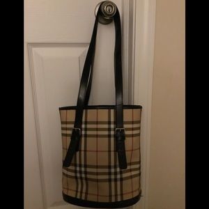 burberry nova check bucket bag